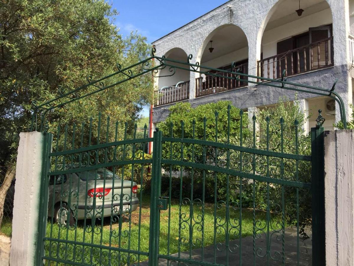 Velikis Apartments Toroni Exterior foto